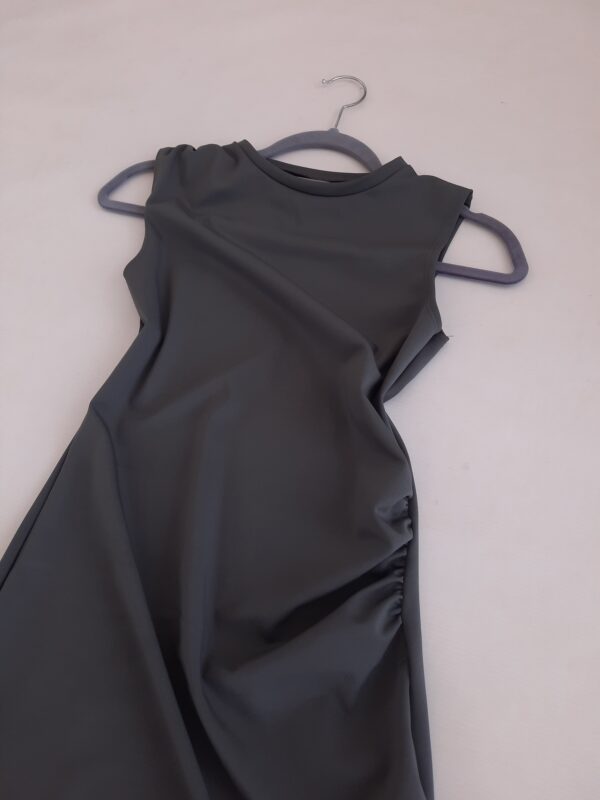 2025/05/1000341239-scaled.jpg Vestido Grey