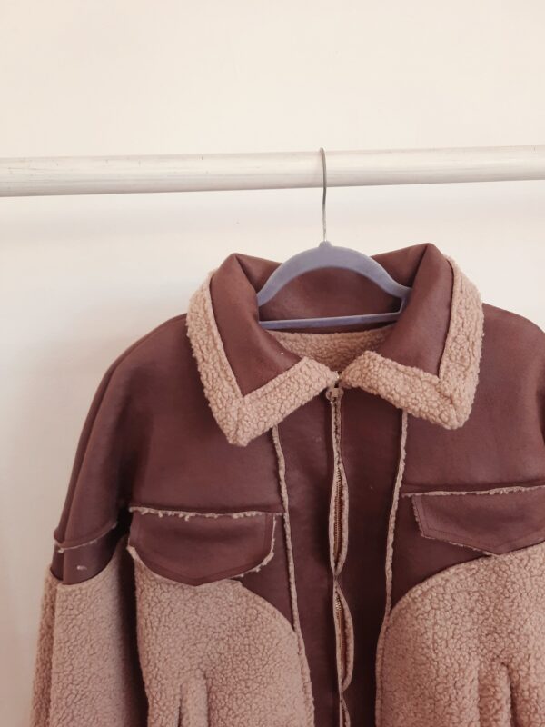2025/09/1000766523-scaled.jpg Campera oversize Franca