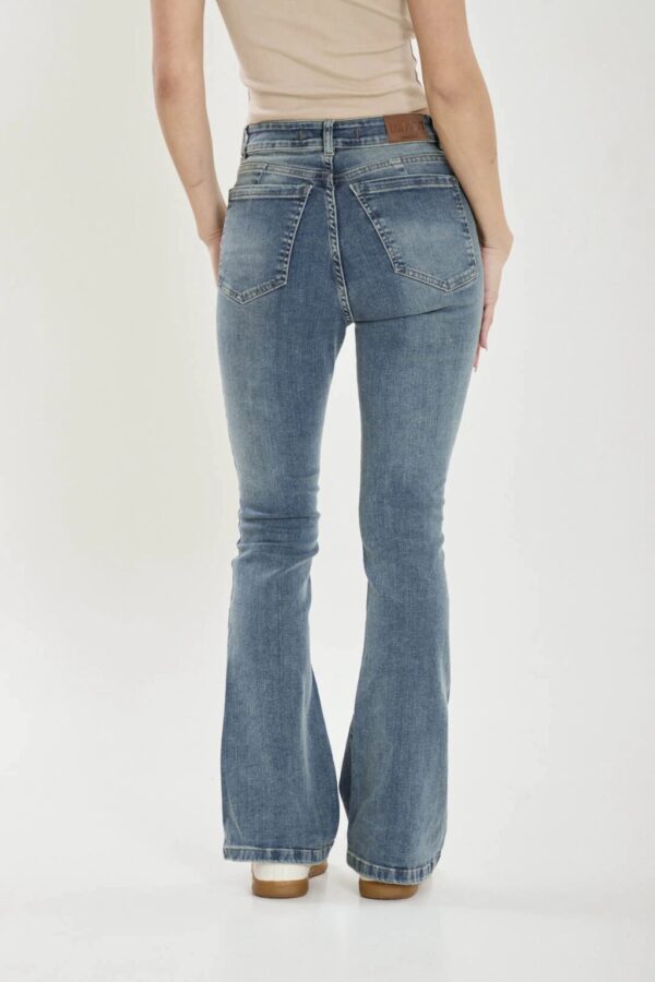 2025/09/1000897346.jpg Jean oxford