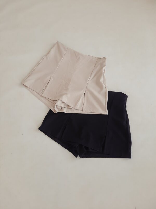 2025/10/1000435472-scaled.jpg Skort Sastrero
